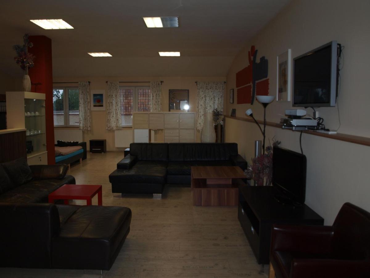 Bailando Studio Neratovice Kültér fotó